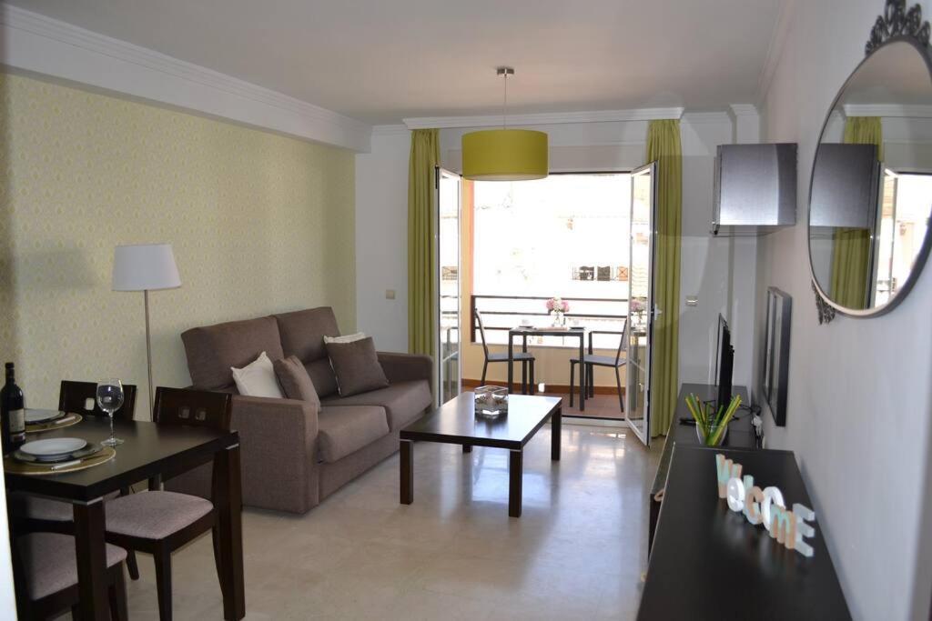 Precioso Apartamento En Primera Linea De Playa En Caleta De Velez Exterior photo